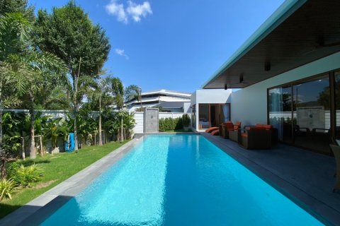 Chalet de 4 dormitorios en Hua Hin, Tailandia № 168386 - foto 3