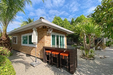 Chalet de 4 dormitorios en Hua Hin, Tailandia № 168387 - foto 10