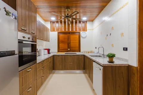 Chalet de 4 dormitorios en Ko Samui, Tailandia № 163537 - foto 15