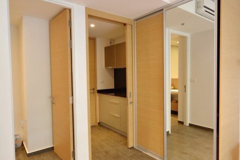Studio dans le Condo à Khlong Toei, Bangkok, Thaïlande № 162102 - photo 5