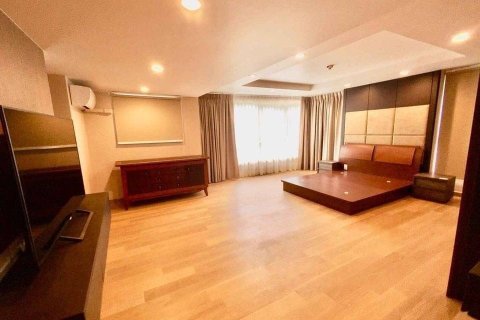 Condominio de 4 dormitorios en Watthana, Bangkok, Tailandia № 208484 - foto 5