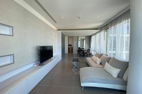 Condominio de 2 dormitorios en Pathum Wan, Bangkok, Tailandia № 208480 - foto 4