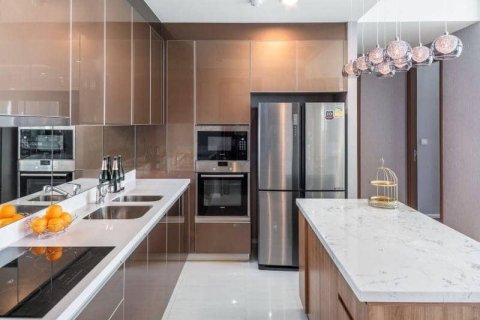 Condominio de 3 dormitorios en Bang Kho Laem, Bangkok, Tailandia № 208481 - foto 6