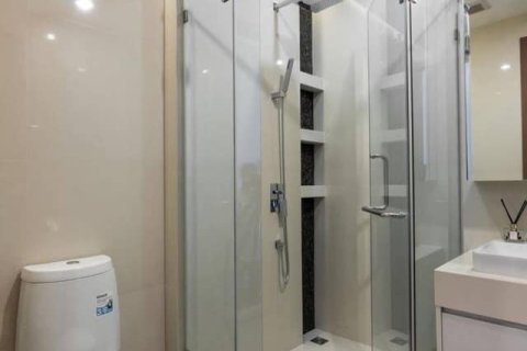 Condominio de 3 dormitorios en Bang Kho Laem, Bangkok, Tailandia № 208481 - foto 19