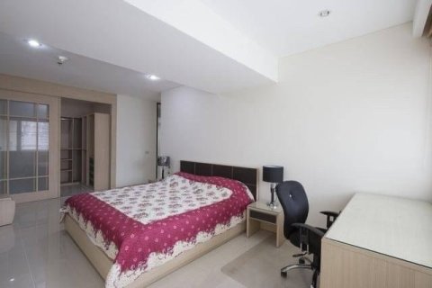 Condominio de 3 dormitorios en Khlong Toei, Bangkok, Tailandia № 208482 - foto 8