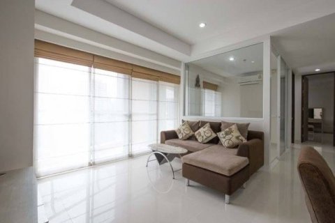 Condominio de 3 dormitorios en Khlong Toei, Bangkok, Tailandia № 208482