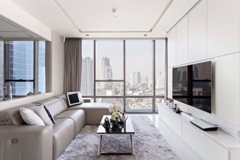 Condominio de 2 dormitorios en Bang Rak, Bangkok, Tailandia № 208483 - foto 2