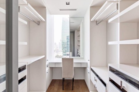 Condominio de 2 dormitorios en Bang Rak, Bangkok, Tailandia № 208483 - foto 14
