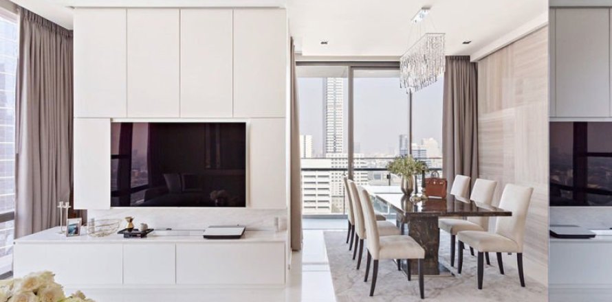 Condominio de 2 dormitorios en Bang Rak, Bangkok, Tailandia № 208483
