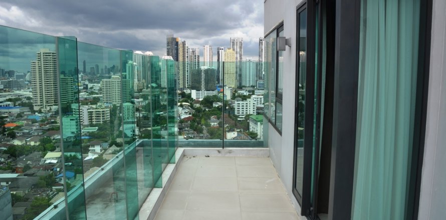 Condominio de 2 dormitorios en Bangkok, Tailandia № 66716