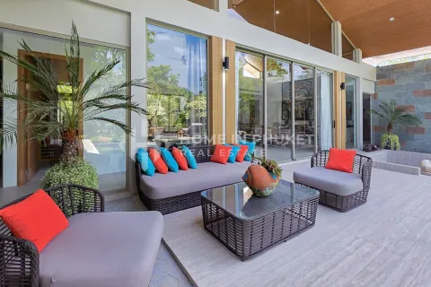 Haus in Phuket, Thailand 3 Schlafzimmer № 209531 - Foto 5