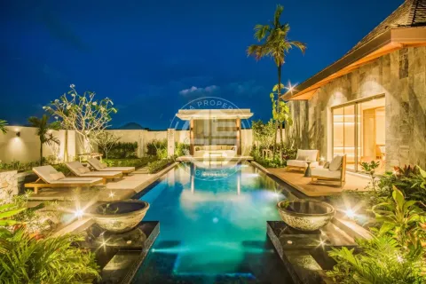 Chalet de 3 dormitorios en Phuket, Tailandia № 190857 - foto 13