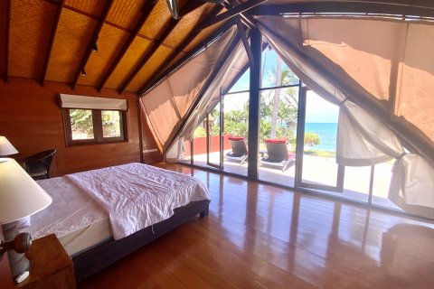 Casa de 4 dormitorios en Ko Samui, Tailandia № 135120 - foto 21