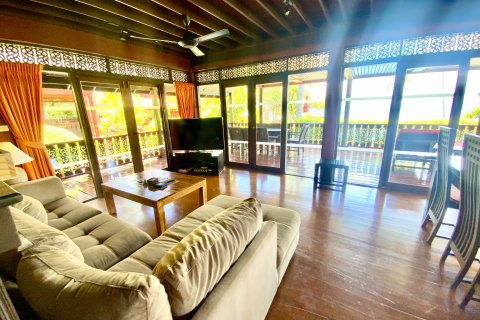 Casa de 4 dormitorios en Ko Samui, Tailandia № 135120 - foto 9