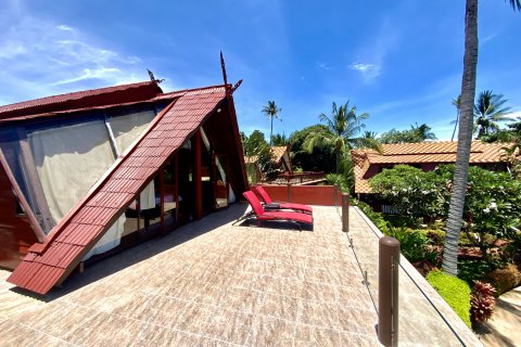 Casa de 4 dormitorios en Ko Samui, Tailandia № 135120 - foto 23