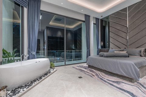Casa de 5 dormitorios en Pattaya, Tailandia № 117399 - foto 10