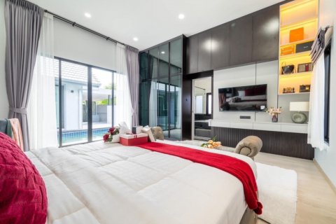 Casa de 3 dormitorios en Pattaya, Tailandia № 117398 - foto 13