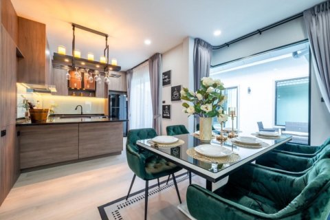 Casa de 3 dormitorios en Pattaya, Tailandia № 117398 - foto 6