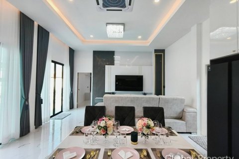 Haus in Pattaya, Thailand 4 Schlafzimmer № 180314 - Foto 15