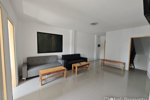 Local comercial en Pattaya, Tailandia № 180315 - foto 9
