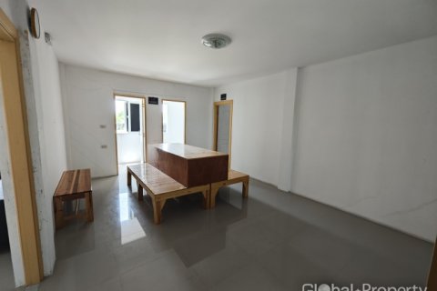Local comercial en Pattaya, Tailandia № 180315 - foto 16
