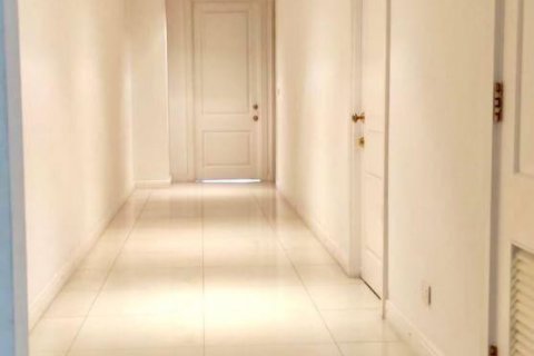 Condominio de 3 dormitorios en Bangkok, Tailandia № 66676 - foto 2