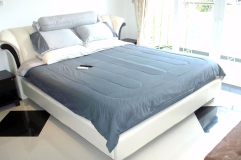 Condominio de 1 dormitorio en Pattaya, Tailandia № 204409 - foto 4