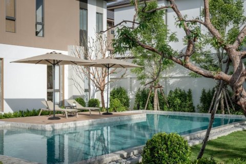 Chalet de 4 dormitorios en Pattaya, Tailandia № 150977 - foto 2