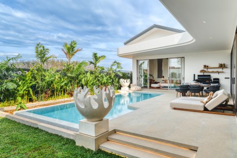 Chalet de 3 dormitorios en Pattaya, Tailandia № 150978 - foto 6