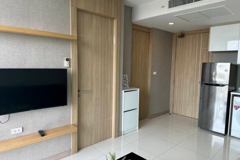Apartamento de 2 habitaciones en Pattaya, Tailandia № 205844 - foto 4