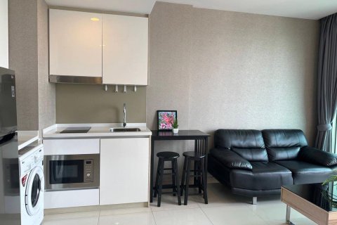 Apartamento de 2 habitaciones en Pattaya, Tailandia № 205844 - foto 2