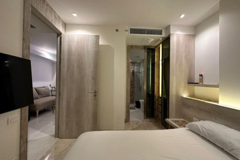 Apartamento de 2 habitaciones en Pattaya, Tailandia № 205847 - foto 13