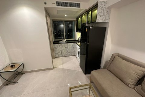 Apartamento de 2 habitaciones en Pattaya, Tailandia № 205847 - foto 2