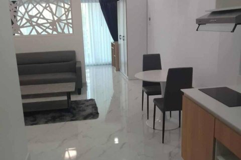 Apartamento de 2 habitaciones en Pattaya, Tailandia № 205842 - foto 18