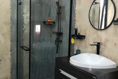 Casa de 3 dormitorios en Pattaya, Tailandia № 157462 - foto 12