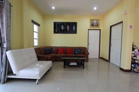Casa de 5 dormitorios en Pattaya, Tailandia № 157461 - foto 6