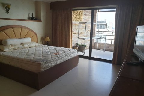 Condominio de 2 dormitorios en Pattaya, Tailandia № 157456 - foto 2