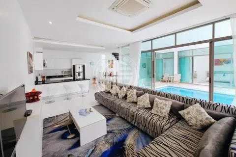 Villa in Kamala, Thailand 4 Schlafzimmer № 190834 - Foto 2