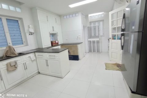 Haus in Bangkok, Thailand 5 Schlafzimmer № 157540 - Foto 16