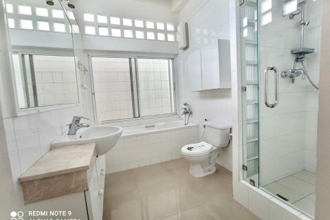 Haus in Bangkok, Thailand 5 Schlafzimmer № 157540 - Foto 9