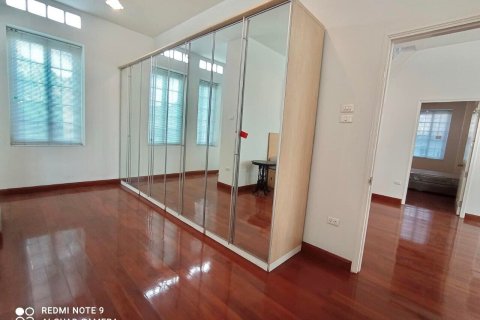 Haus in Bangkok, Thailand 5 Schlafzimmer № 157540 - Foto 6