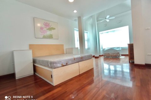 Haus in Bangkok, Thailand 5 Schlafzimmer № 157540 - Foto 11