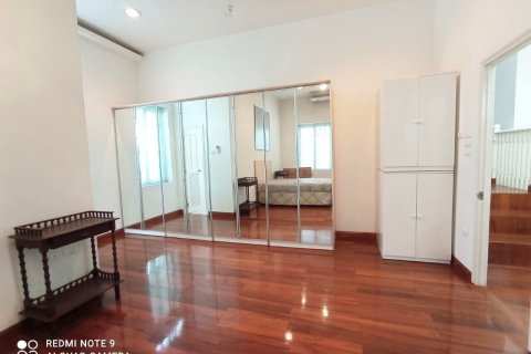 Haus in Bangkok, Thailand 5 Schlafzimmer № 157540 - Foto 14