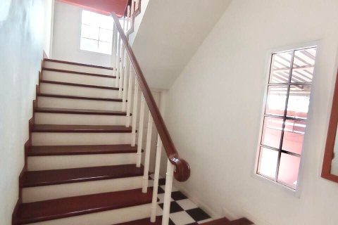 Casa de 5 dormitorios en Bangkok, Tailandia № 157543 - foto 15