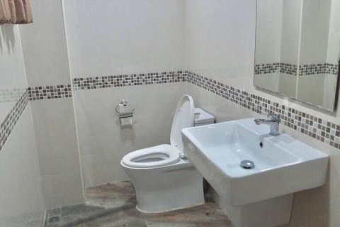 Casa de 4 dormitorios en Bangkok, Tailandia № 157541 - foto 2