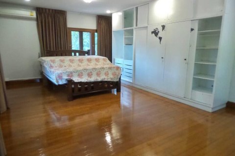Casa de 4 dormitorios en Bangkok, Tailandia № 157541 - foto 4
