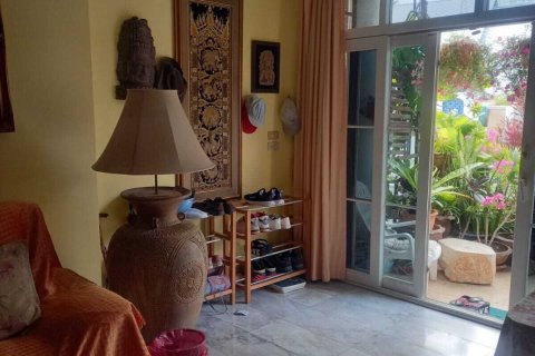Casa de 3 dormitorios en Pattaya, Tailandia № 164150 - foto 8
