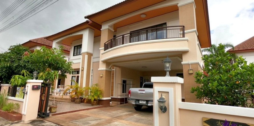 Casa de 4 dormitorios en Chiang Mai, Tailandia № 162560