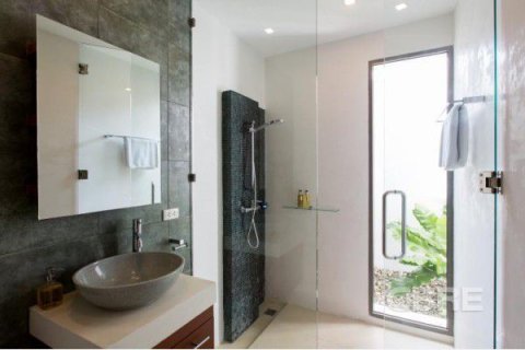Chalet de 3 dormitorios en Phuket, Tailandia № 167514 - foto 10