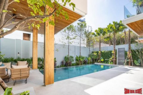 Chalet de 4 dormitorios en Phuket, Tailandia № 203198 - foto 4